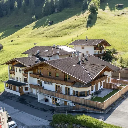 Scenic In Location * Neustift im Stubaital