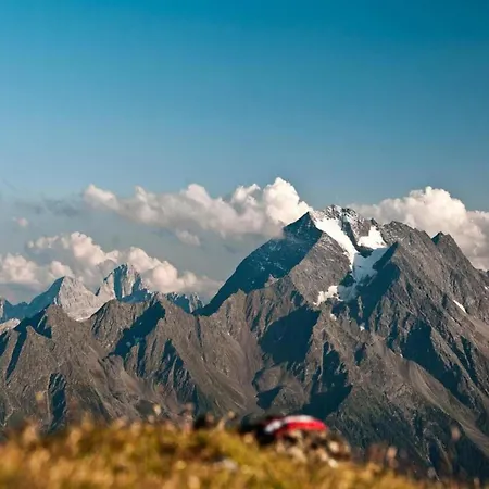 Scenic In Location アパート