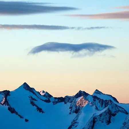 Scenic In Location Апартаменти