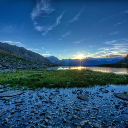 Scenic In Location Апартаменти